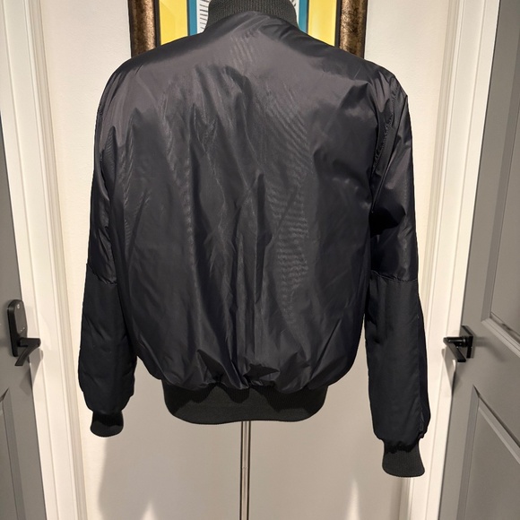 Canada Goose Mens Reversible Bomber Jacket - Only worn a few times Size Large - Picture 5 of 8